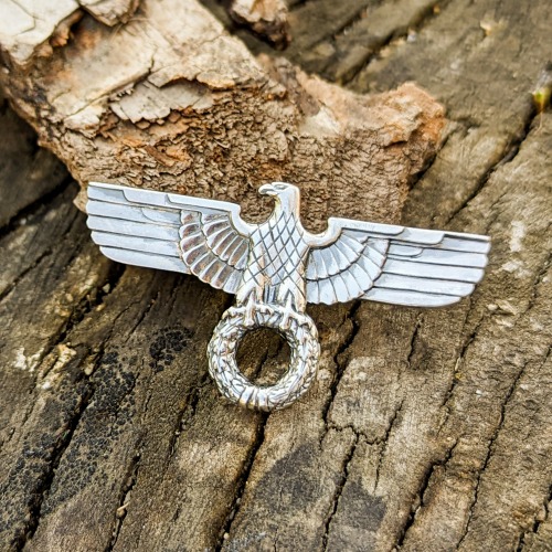 nazi german eagle medal